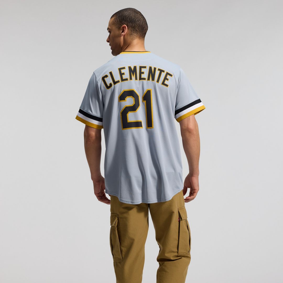 Pittsburgh Pirates Roberto Clemente Throwback Cooperstown Limited Jersey - Gray