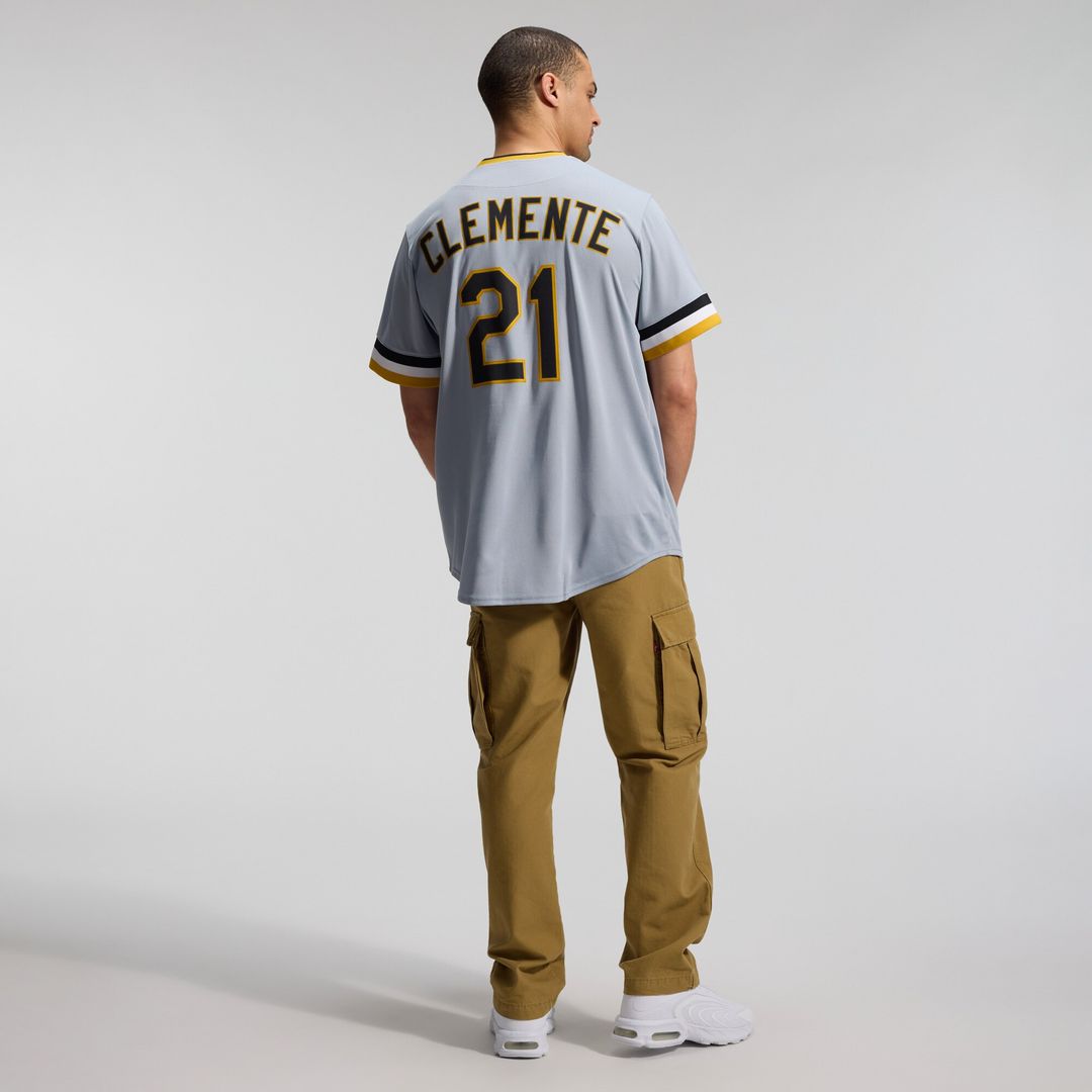 Pittsburgh Pirates Roberto Clemente Throwback Cooperstown Limited Jersey - Gray