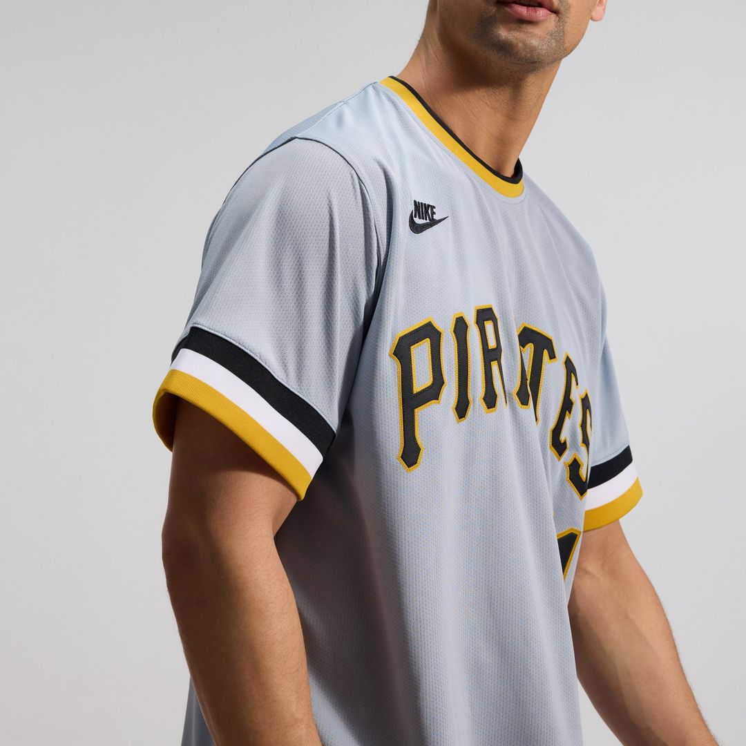 Pittsburgh Pirates Roberto Clemente Throwback Cooperstown Limited Jersey - Gray